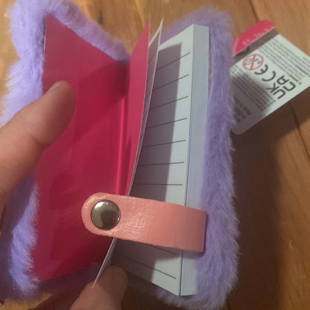 NWT Fluffy cat notebook - Picture 4 of 6